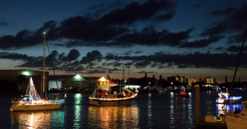 holiday-boat-parade