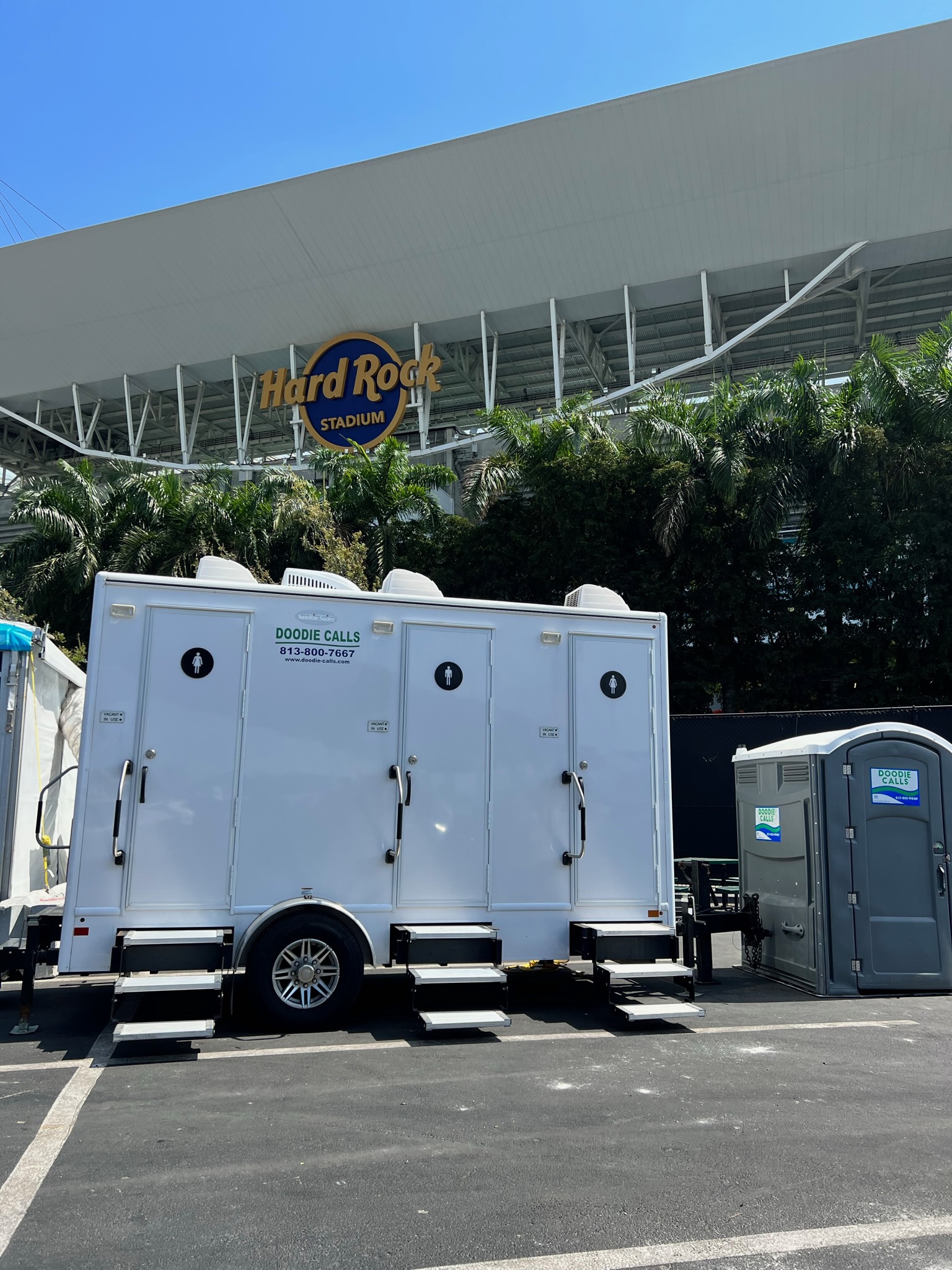 Luxury Trailers & Porta Potty Rental Broward County | Doodie Calls