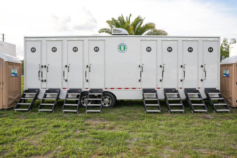 8 stall restroom trailer