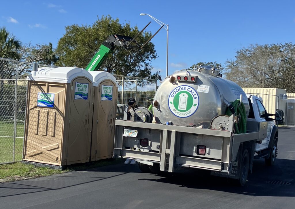 Affordable & Well-Ventilated Porta Potties Perfect for Your Construction Site