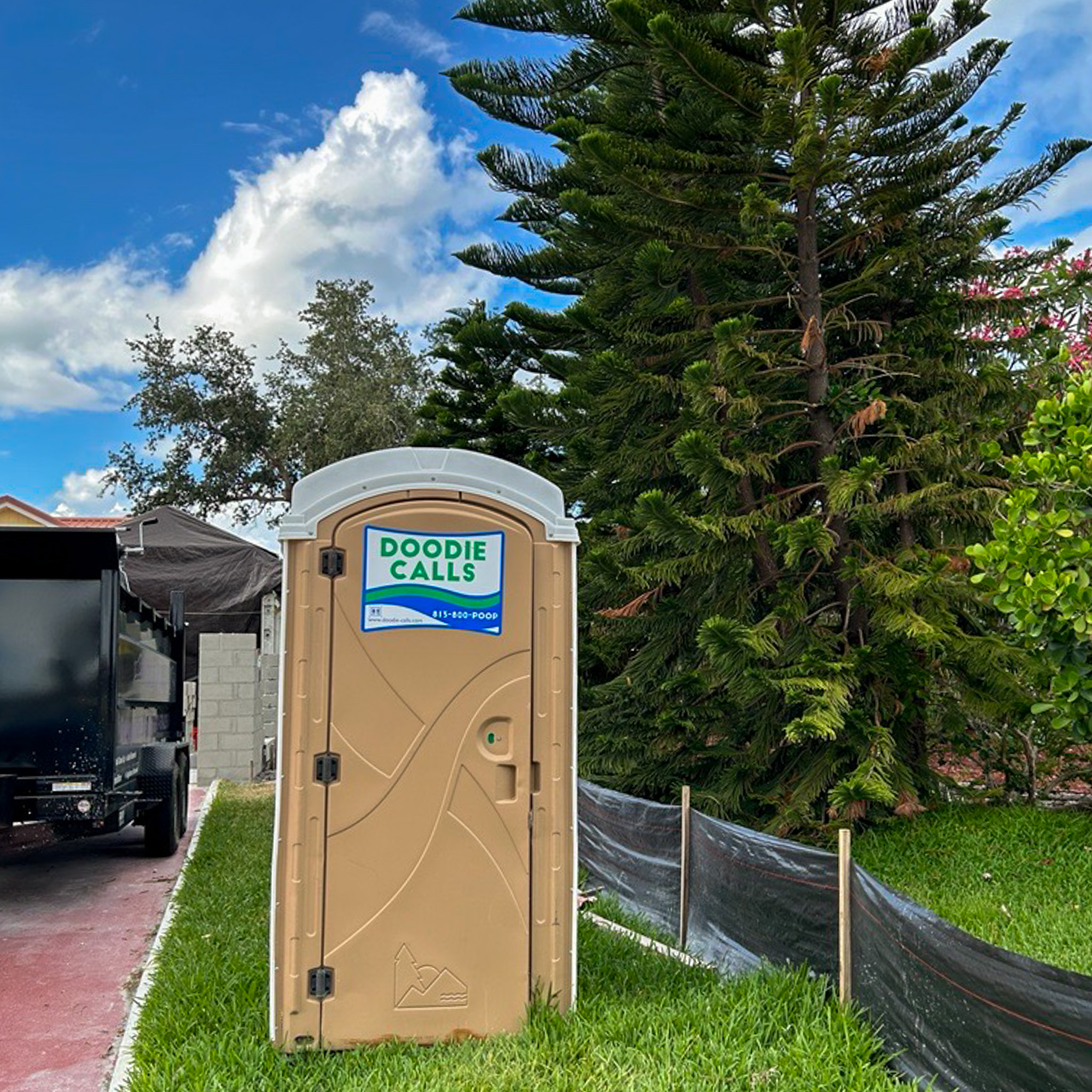 Affordable & OSHA Compliant Porta Potties in Tampa Bay