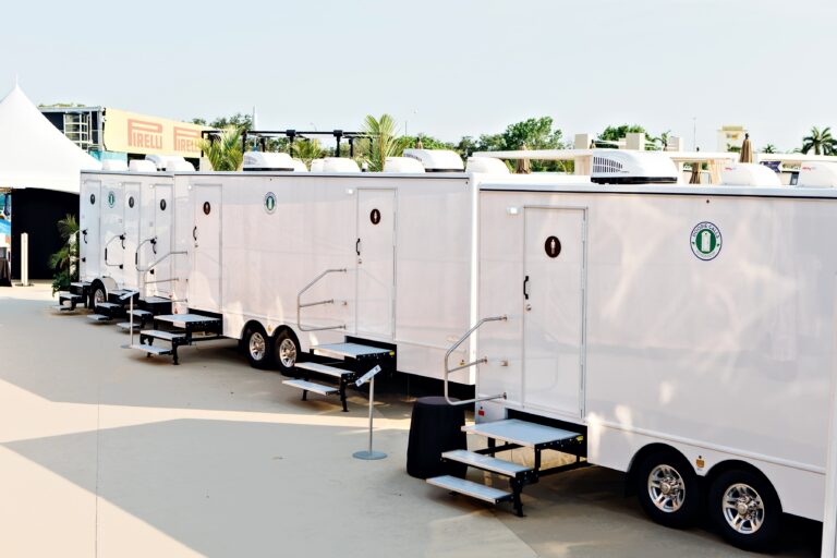 Restroom Trailers for Special Events & Outdoor Weddings in Fort Lauderdale, FL | Doodie Calls